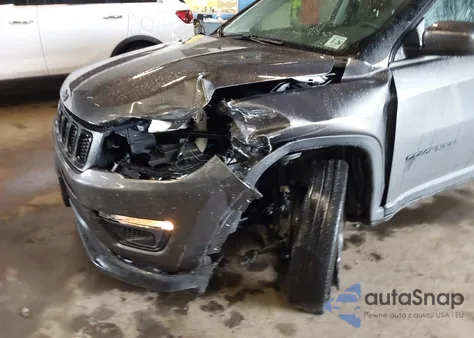 2021 Jeep Compass Altitude 4X4 z USA, uszkodzony, nr VIN 3C4NJDBB3MT526057